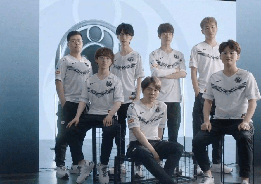 一支队伍 一支队伍