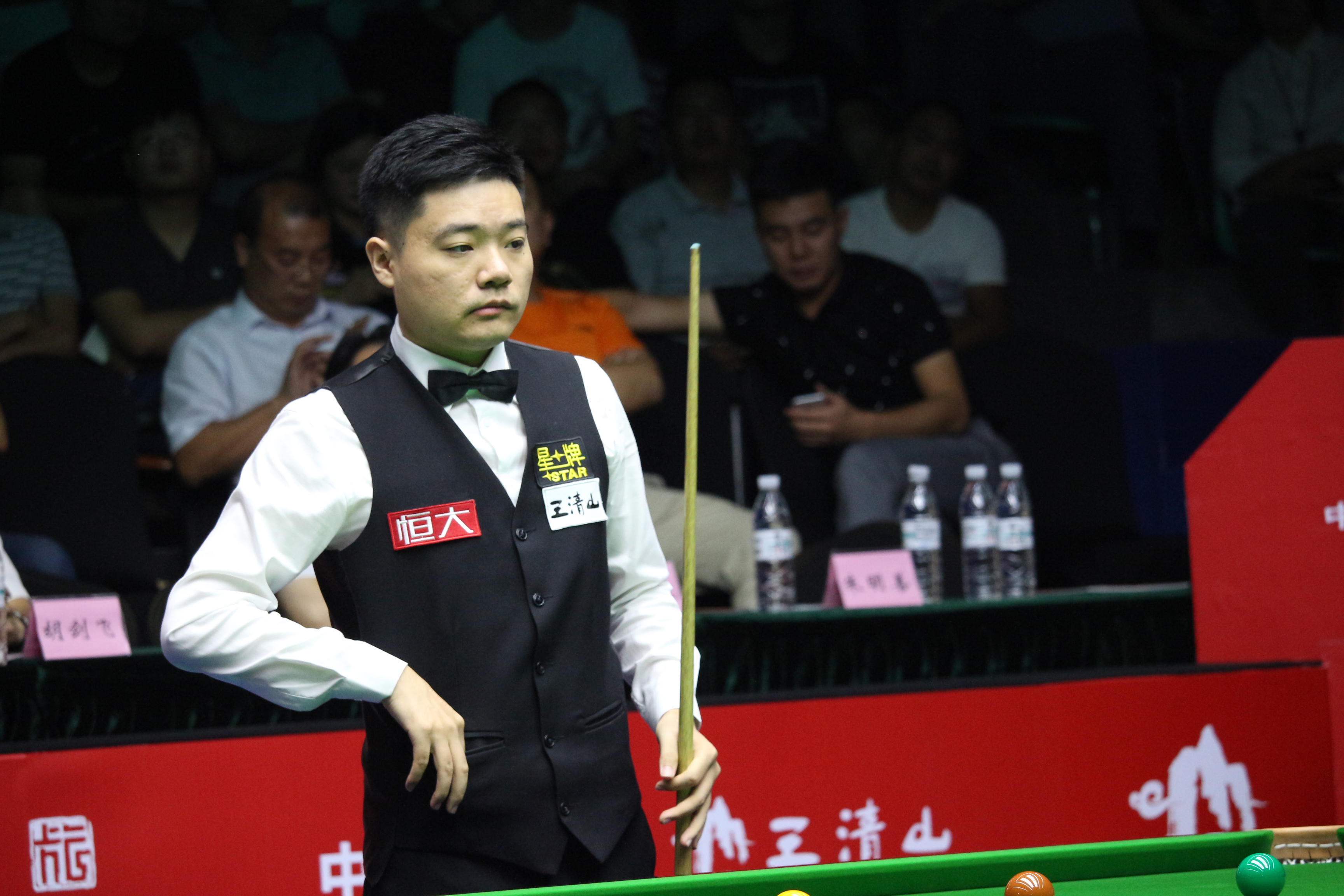 踢击上展现 踢击上展现