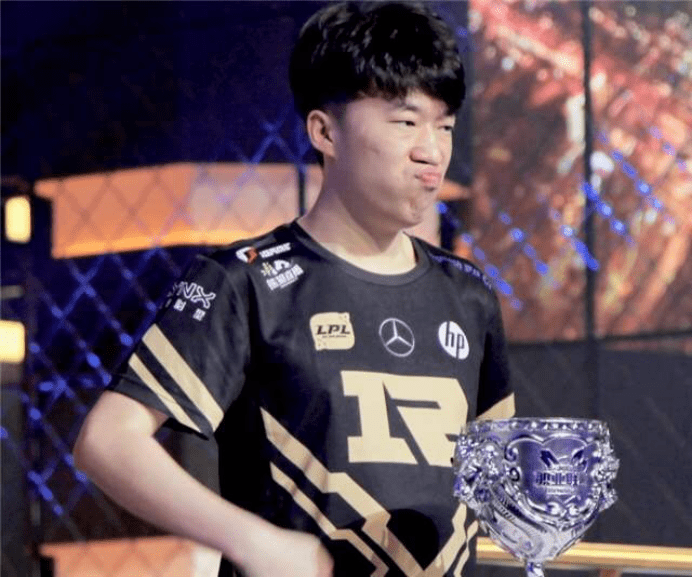 不自觉放大 不自觉放大